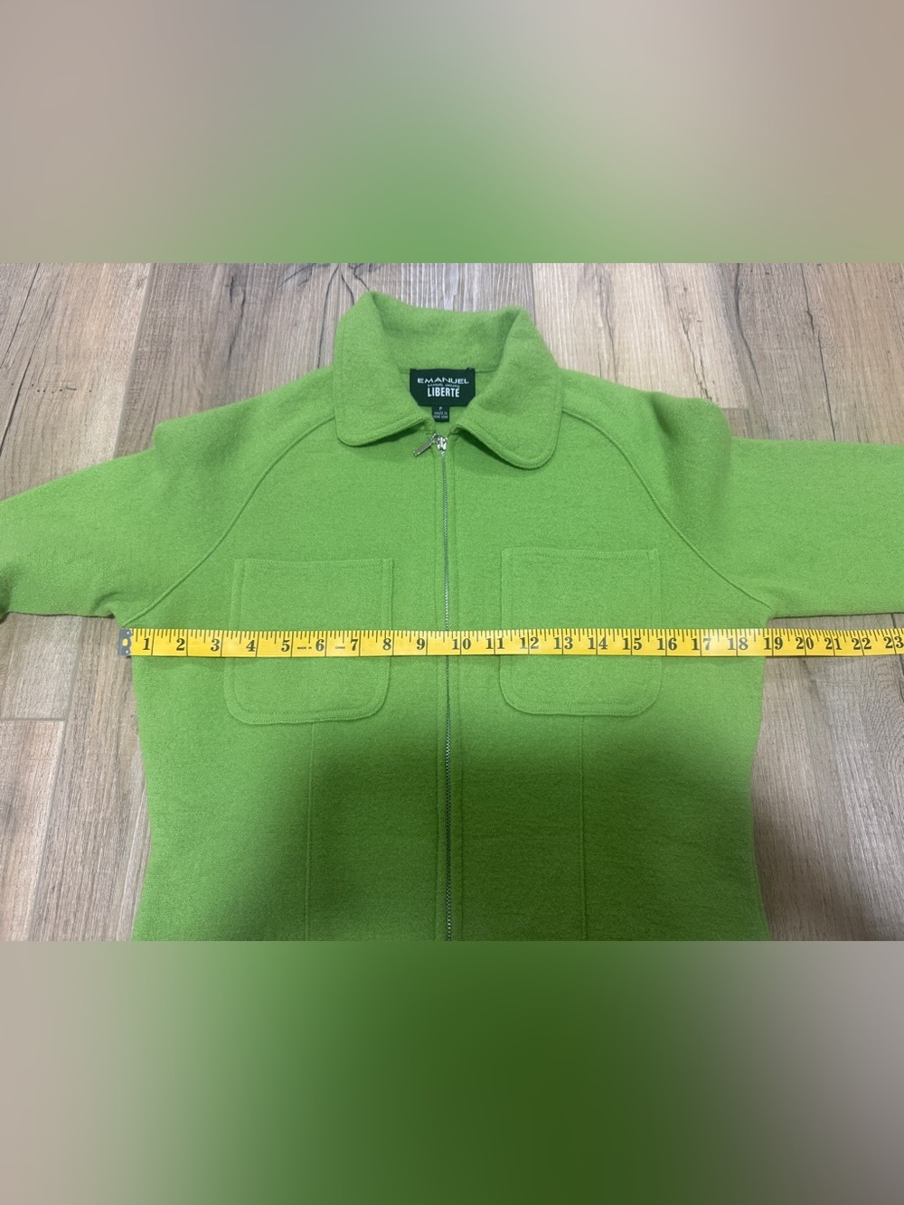 Emanuel Ungaro Liberte Lime Green Vintage 90s 100% Wool Cropped Shacket Jacket - Picture 4 of 9
